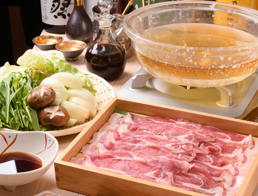 Un shabu-shabu - Les prix sont plus élevés et commencent autour de 25€ et peuvent facilement monter jusqu'à 60€
