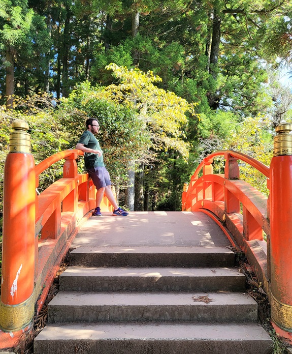 Kévin libéré de ne plus avoir à manger de poisson et de riz / EN : Kévin freed from having to eat fish and rice